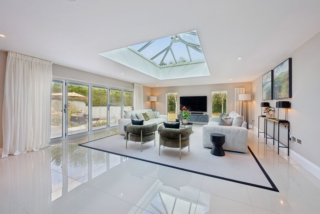 Property photo 2 of 33 5332716