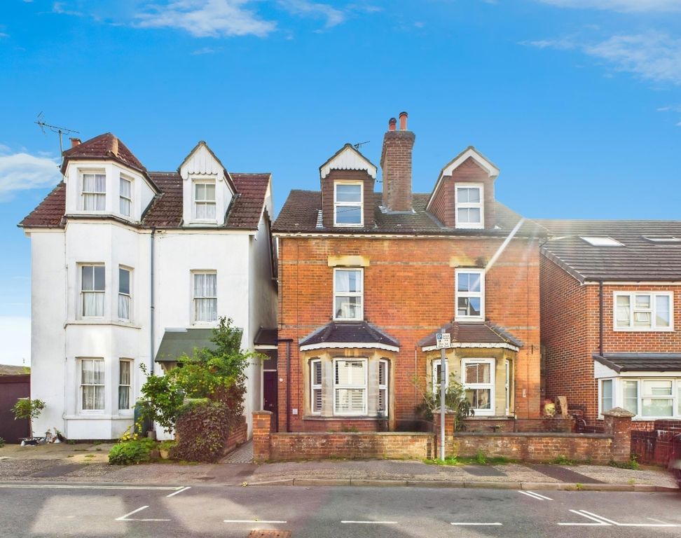 Property photo 1 of 19 Image