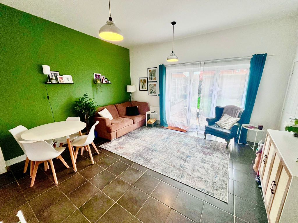 Property photo 2 of 17