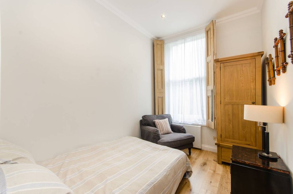 Property photo 3 of 11