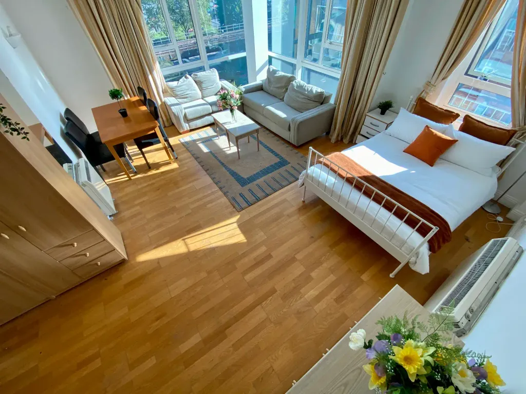 Property photo 1 of 6