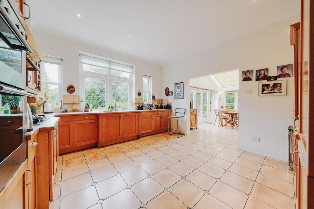 Property photo 3 of 15 Image