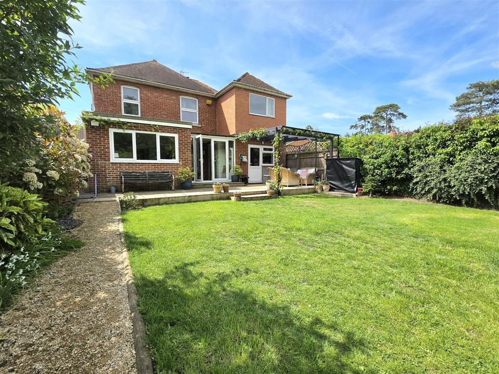 Property photo 2 of 19