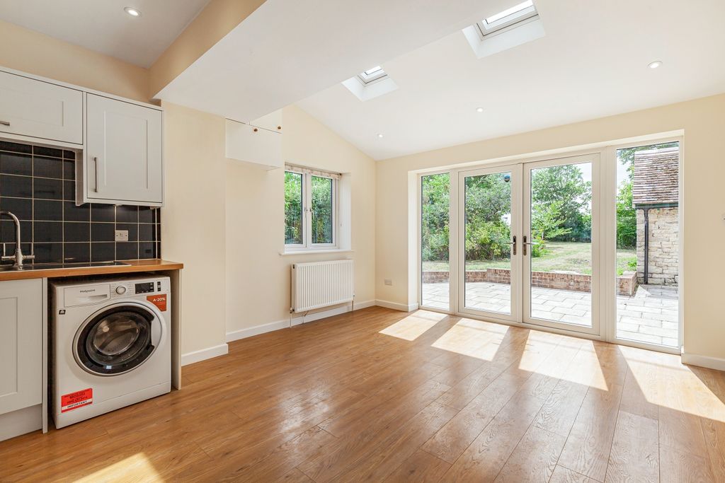 Property photo 3 of 9 288411