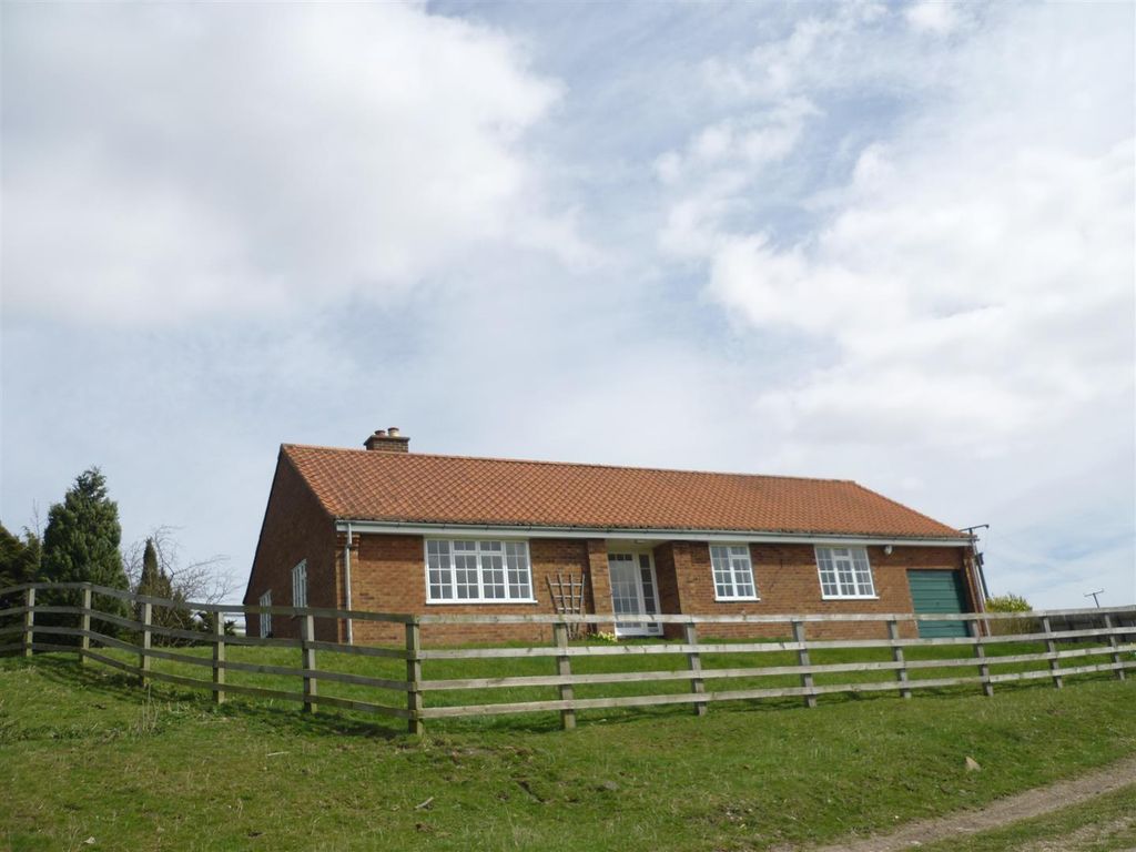 Property photo 2 of 4 Garrowby 010.Jpg