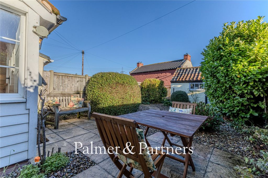 Property photo 2 of 20 Picture No. 15