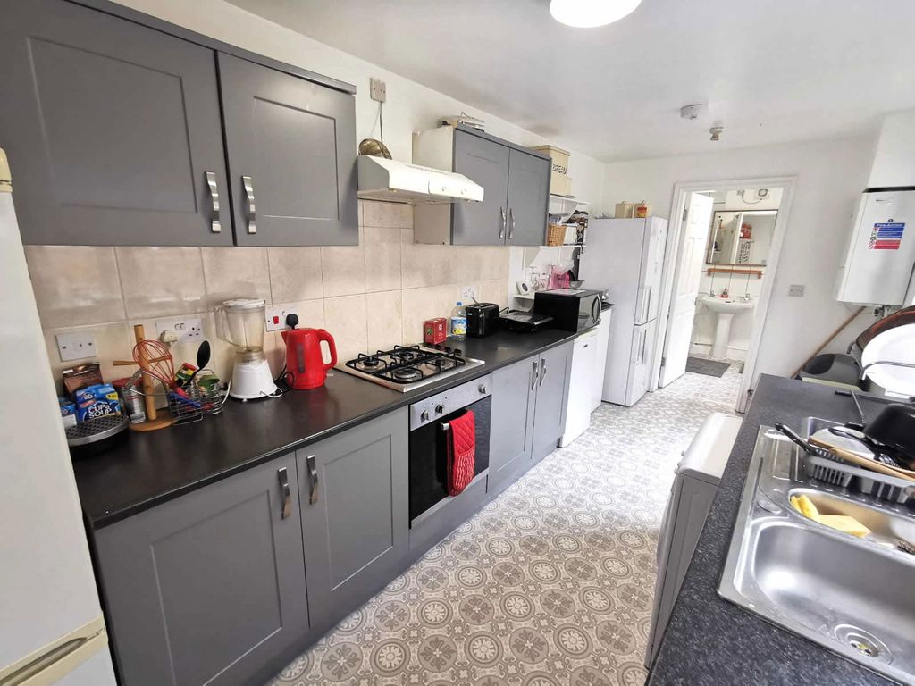 Property photo 2 of 15