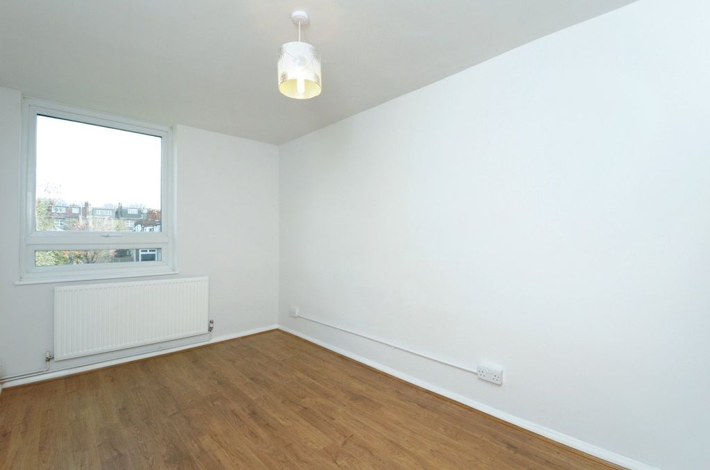 Property photo 3 of 5 Picture No. 09
