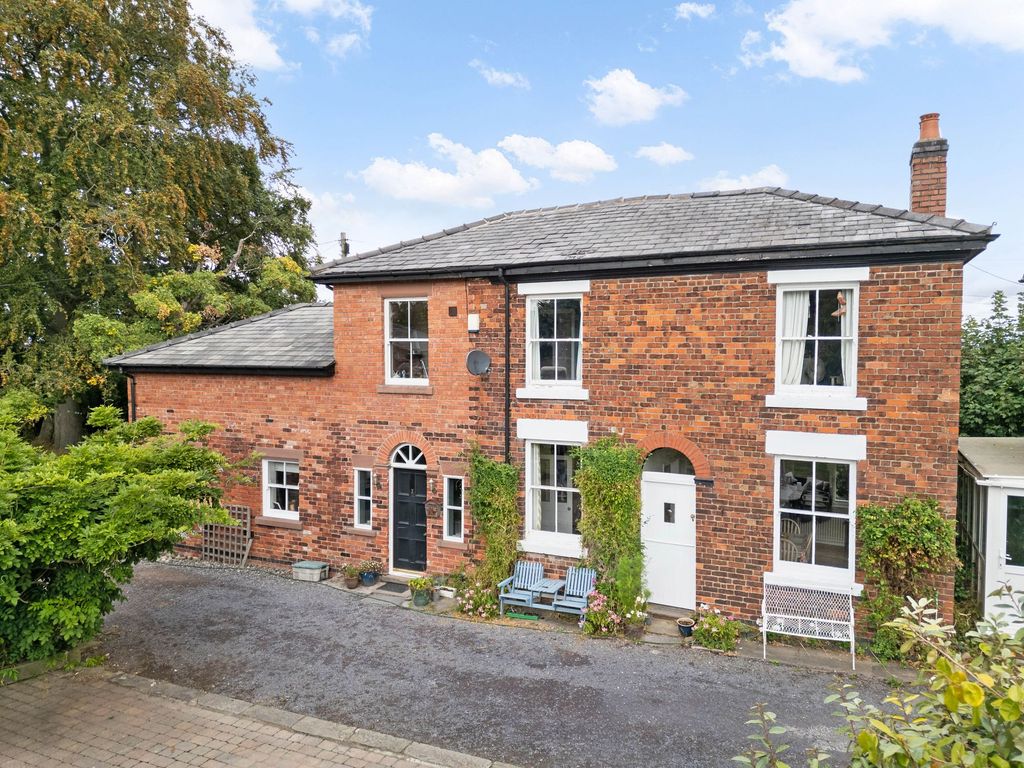 Property photo 1 of 28