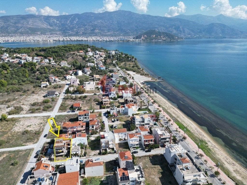 Property photo 2 of 24