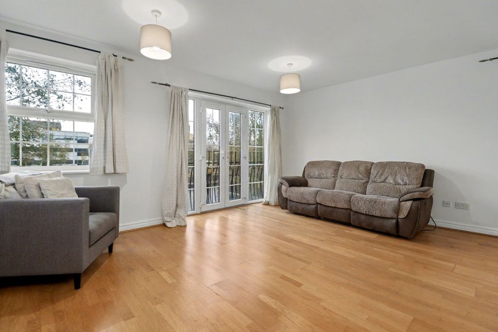 Property photo 1 of 12 Img_4951