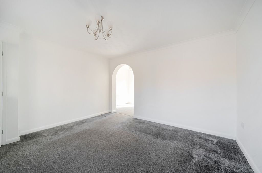 Property photo 2 of 25 1501031 (15)