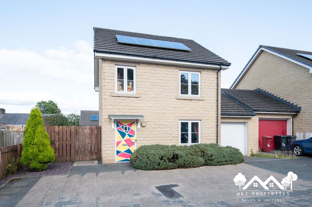 Property photo 1 of 31