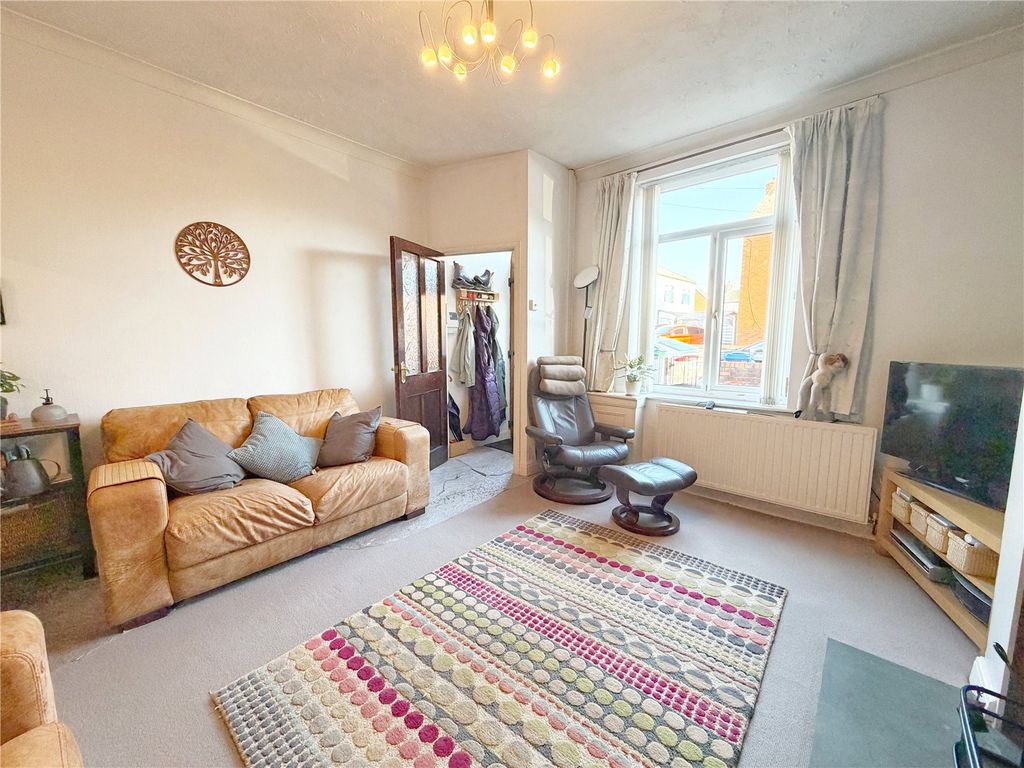 Property photo 3 of 12 Picture No. 05