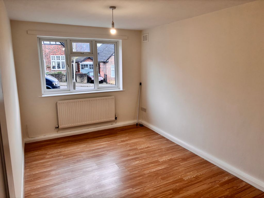 Property photo 3 of 6 Gallery