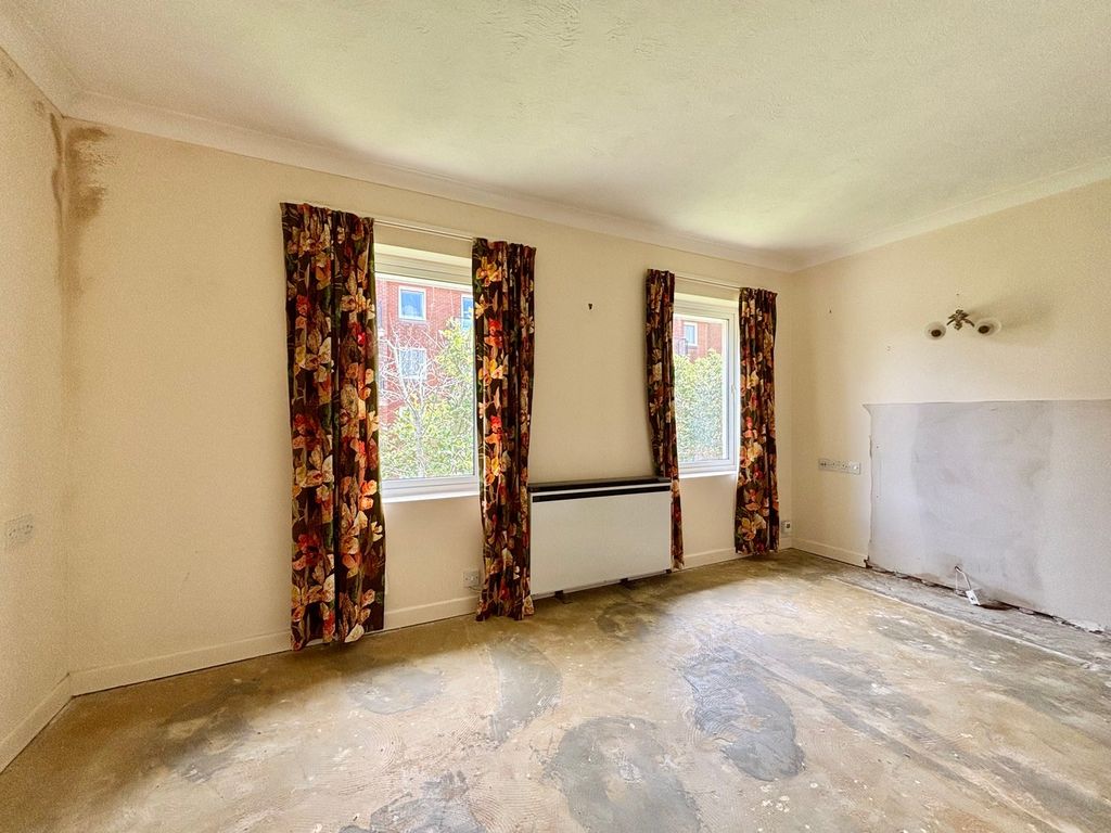 Property photo 3 of 14