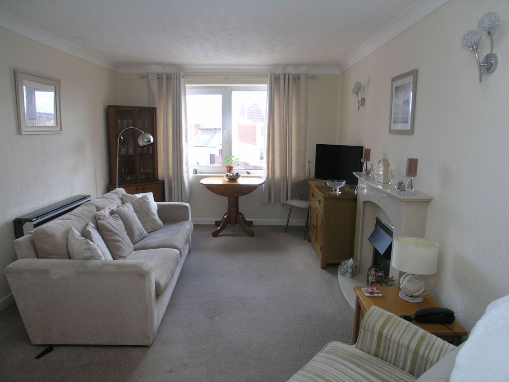 Property photo 2 of 8