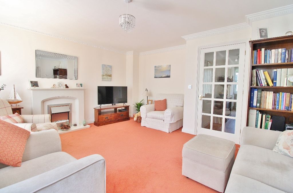 Property photo 3 of 34