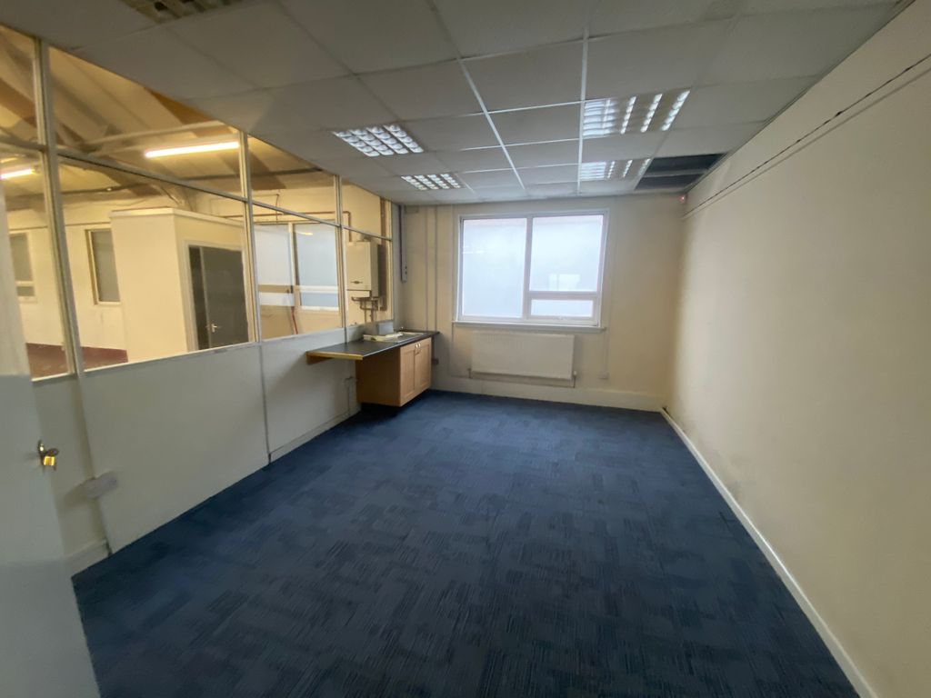 Property photo 3 of 4