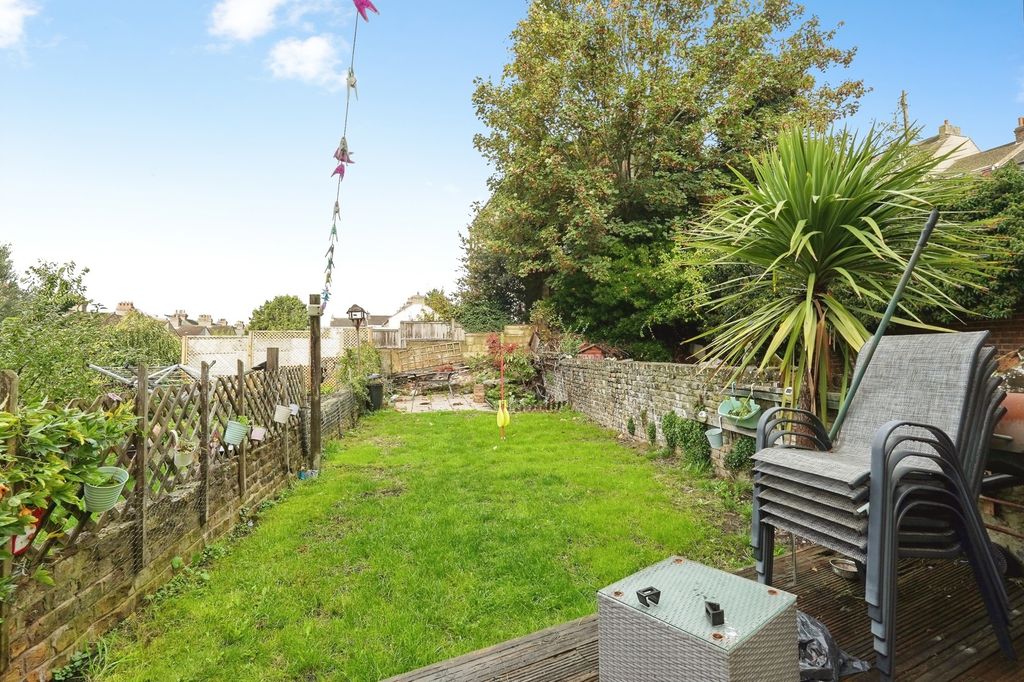 Property photo 2 of 16 Pbox-Img.Jpg