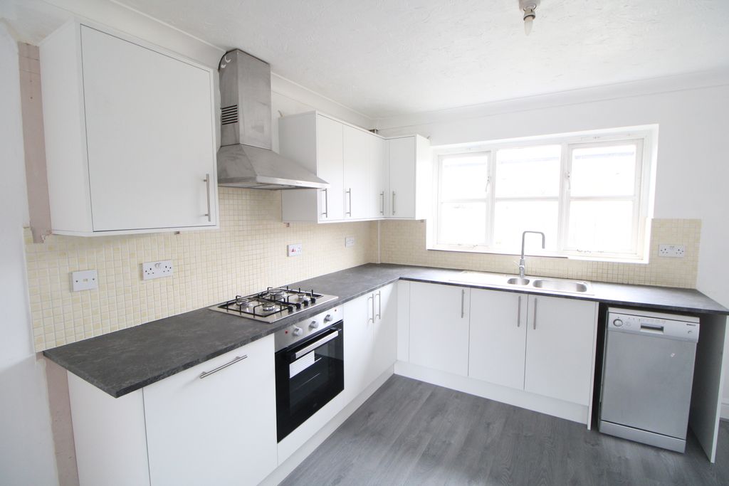Property photo 2 of 13 Img_9870