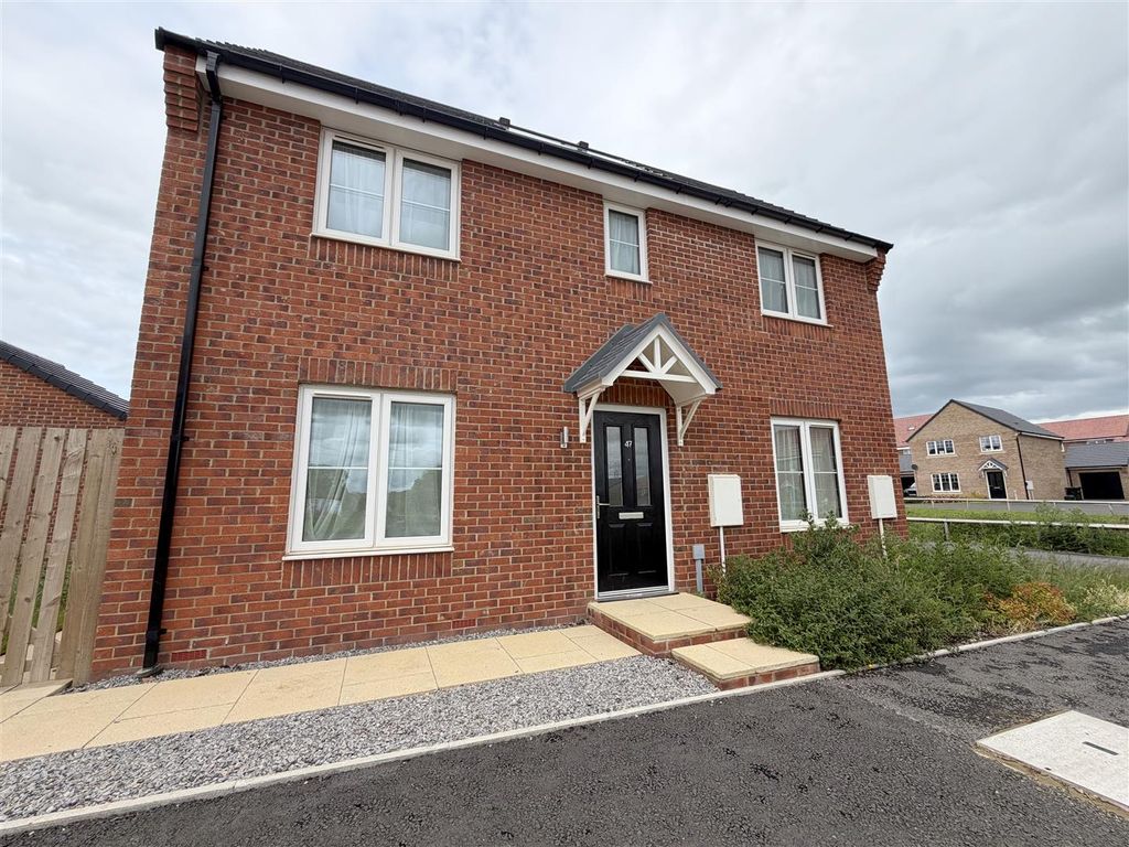 Property photo 1 of 16 Externally