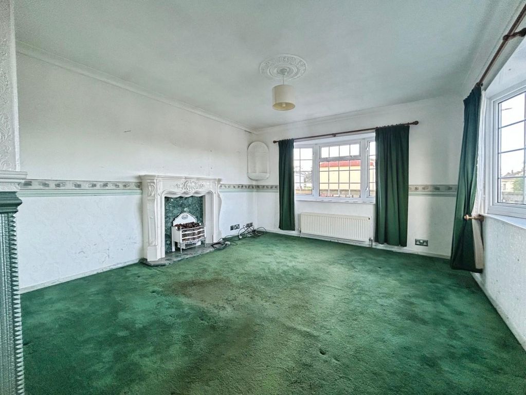 Property photo 3 of 9 69F50838-Image00008.Jpeg