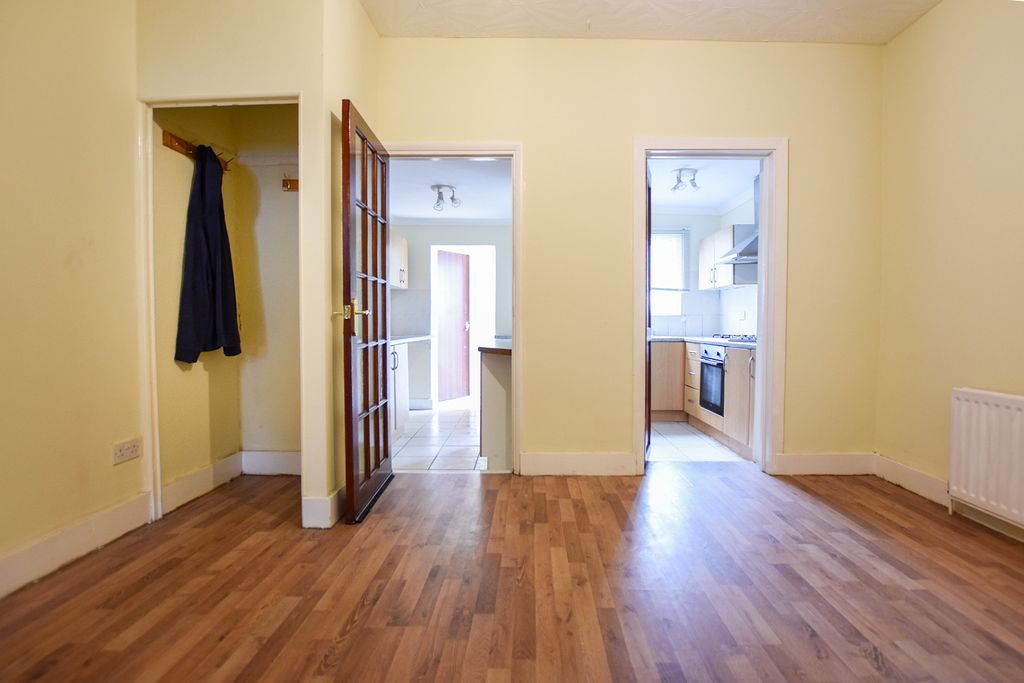 Property photo 3 of 13 3622744