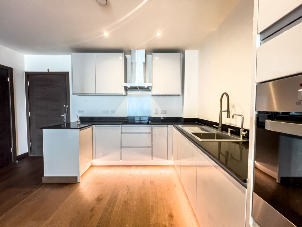 Property photo 2 of 14 Kitchen