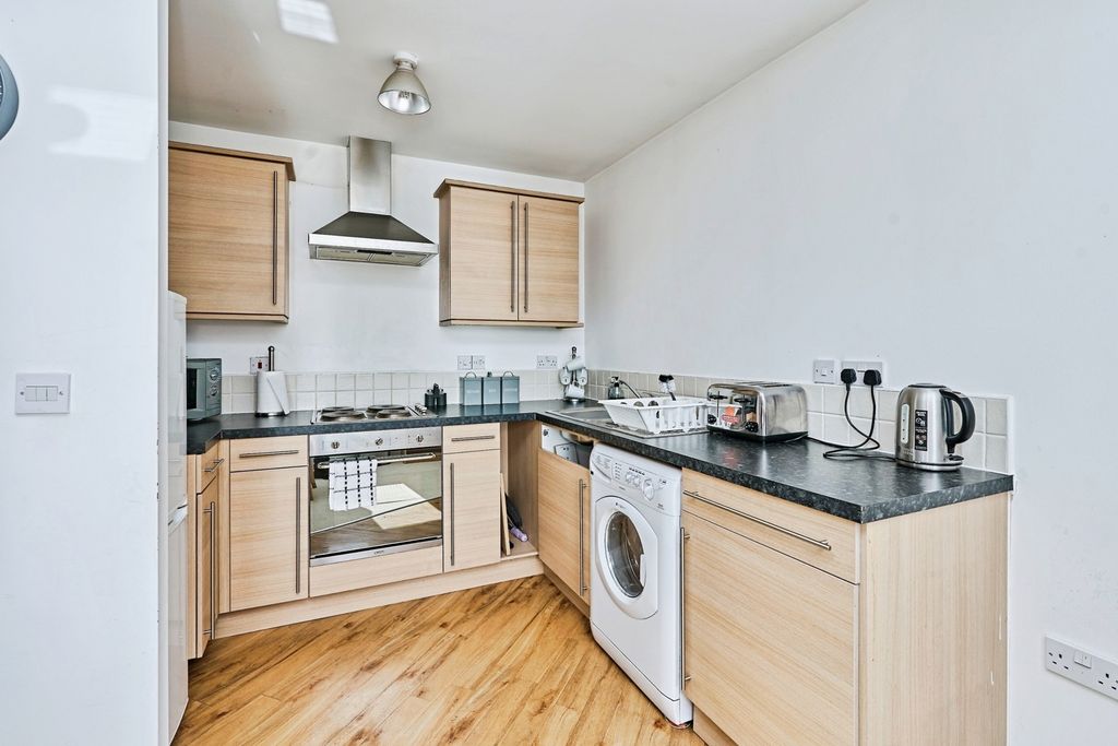 Property photo 3 of 20 Pbox-Img.Jpg