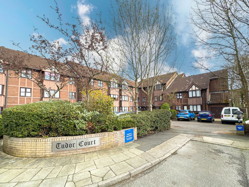 Property photo 1 of 10