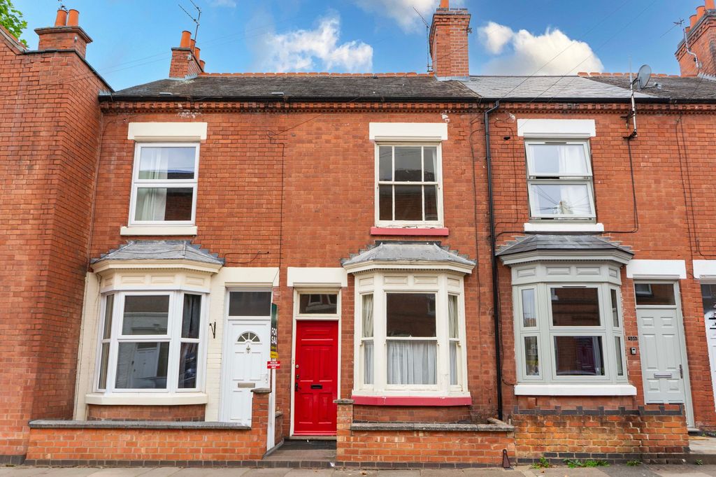 Property photo 1 of 17
