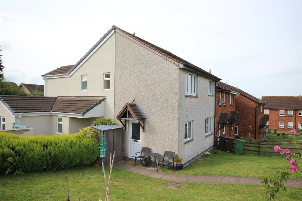 Property photo 1 of 9 Front.Jpg