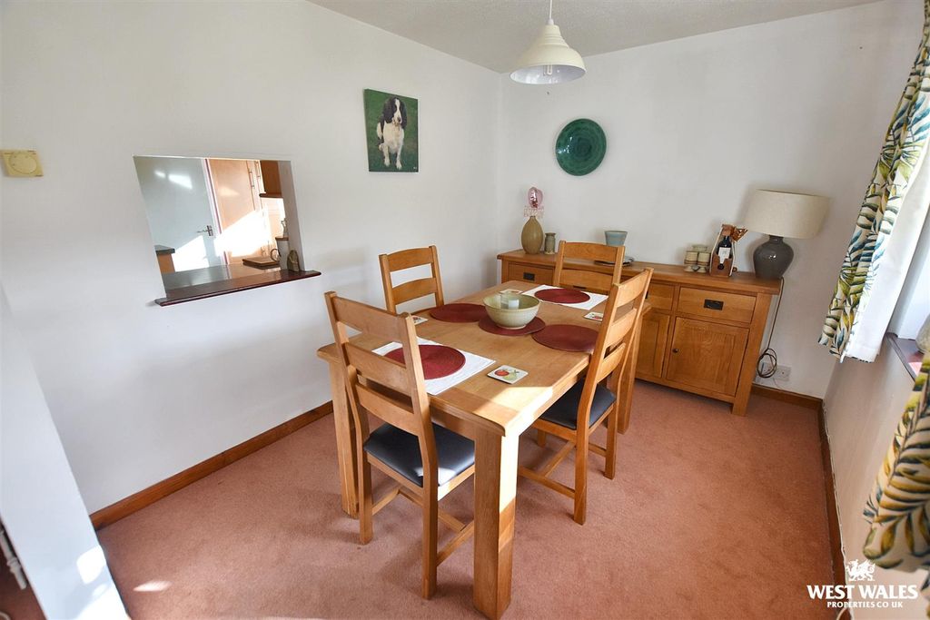 Additional image 7 of 3 bed detached bungalow for saleWhitehall Avenue, Pembroke SA71