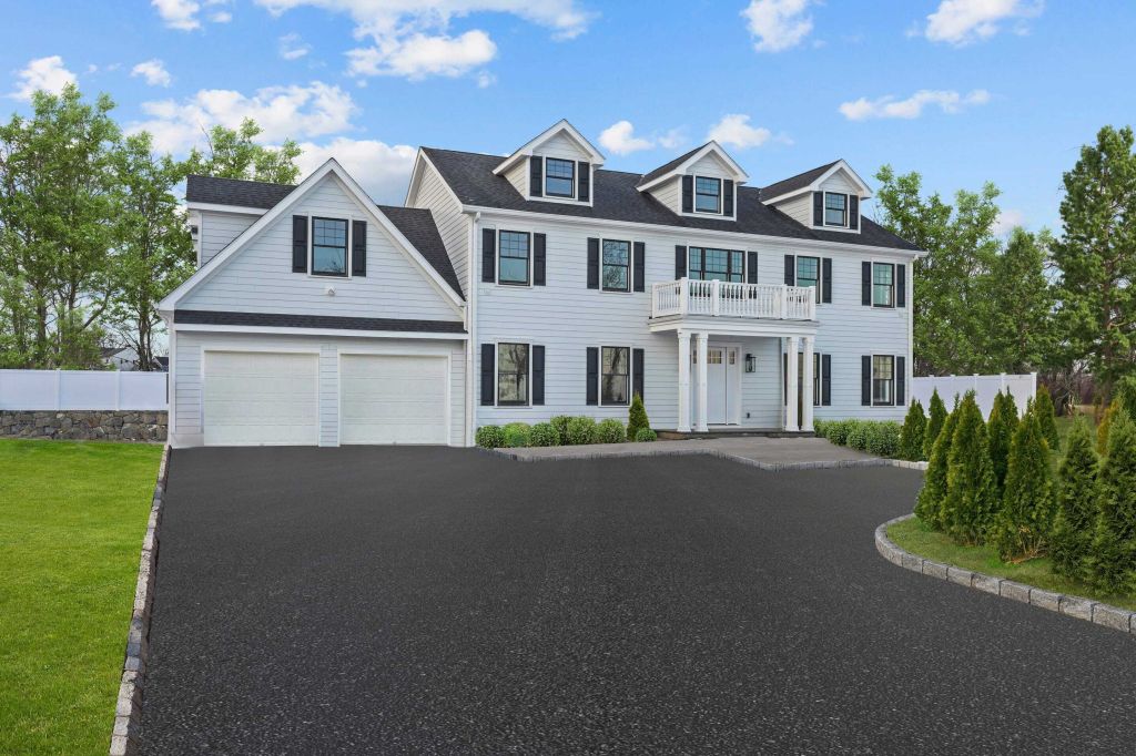 Property photo 1 of 1