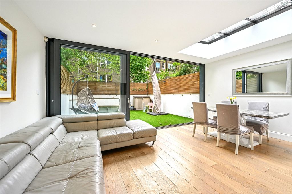Property photo 1 of 16 Reception Room