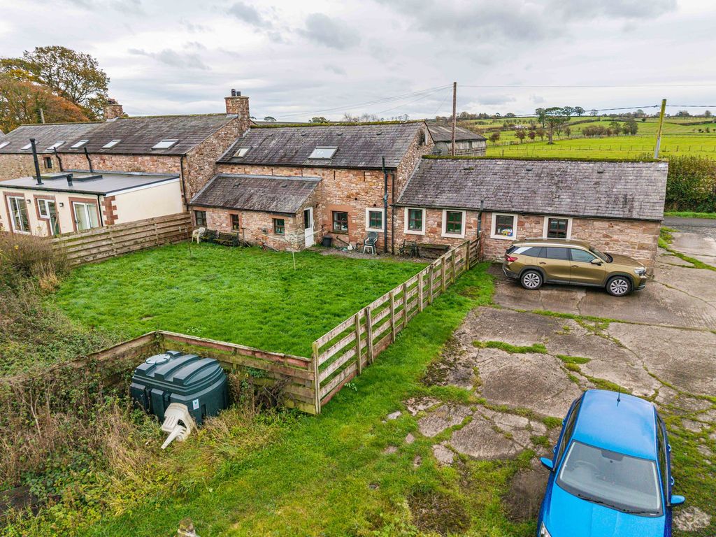 Property photo 2 of 26