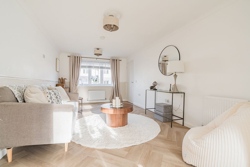 Property photo 2 of 23 Property Image 2