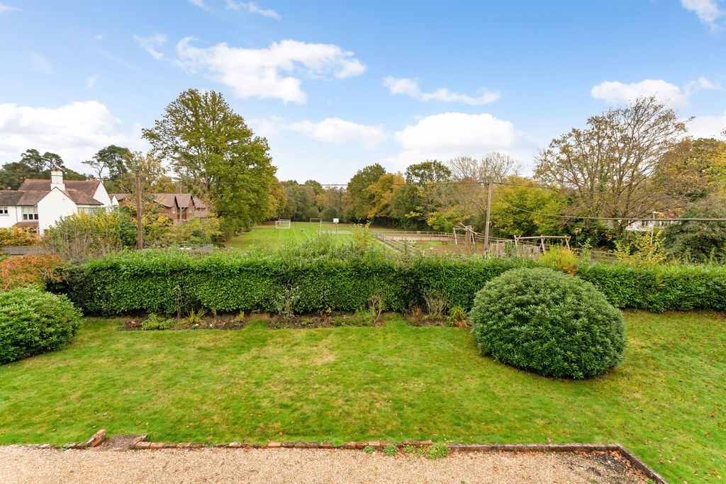 Property photo 2 of 10 2