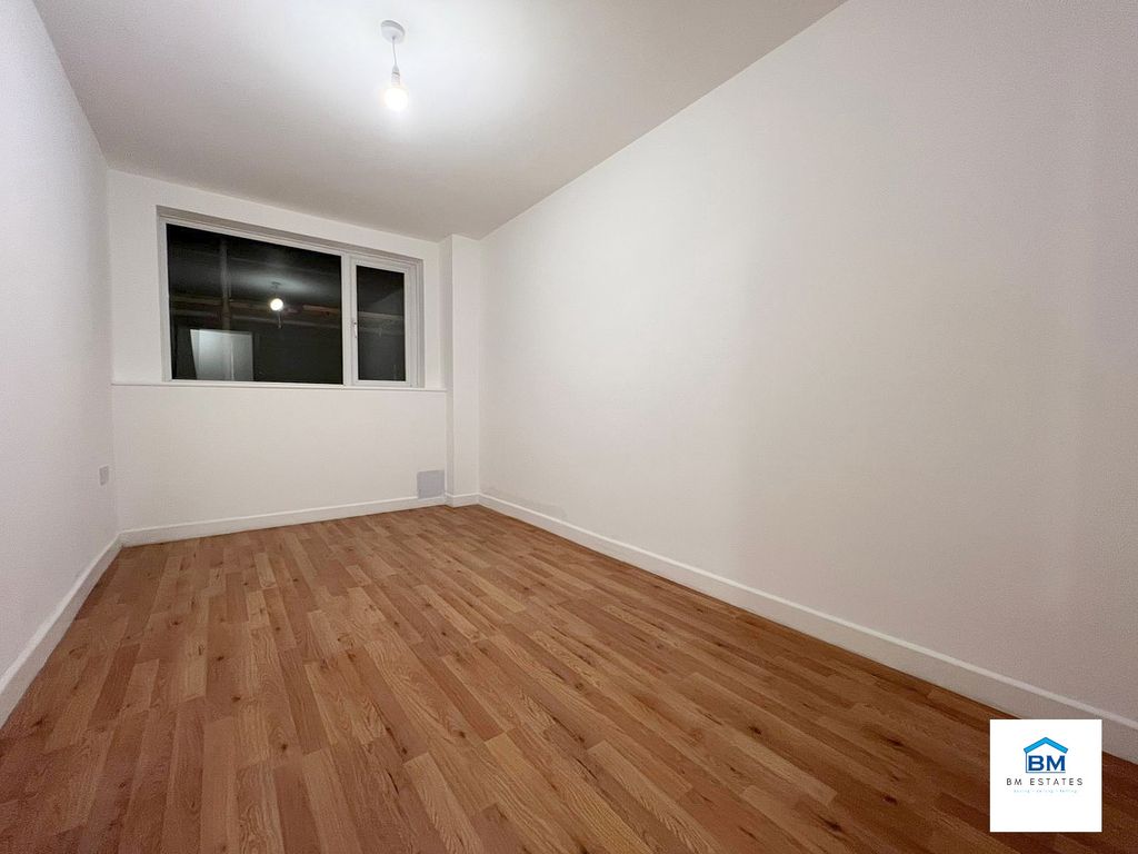 Property photo 3 of 5 Bedroom 1