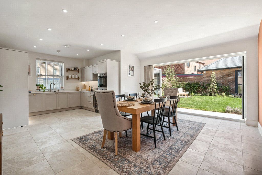 Property photo 3 of 25 Showhome Example