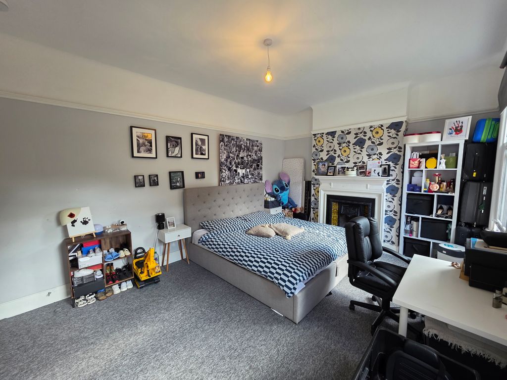Property photo 1 of 6 Bedroom 1
