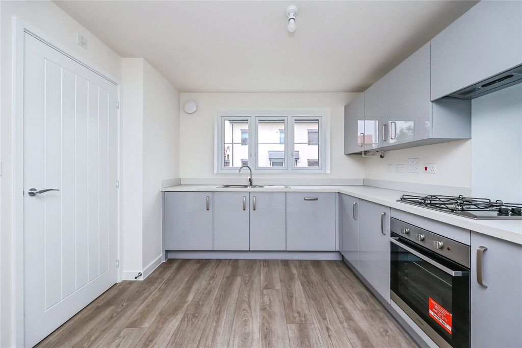 Property photo 3 of 15 Picture No. 27