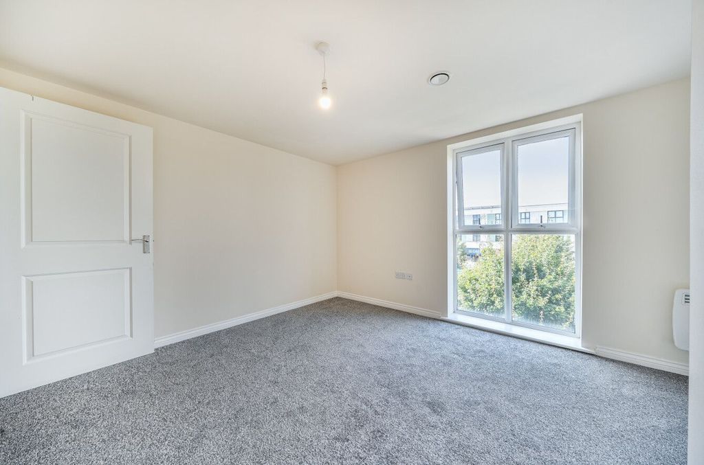 Property photo 3 of 8