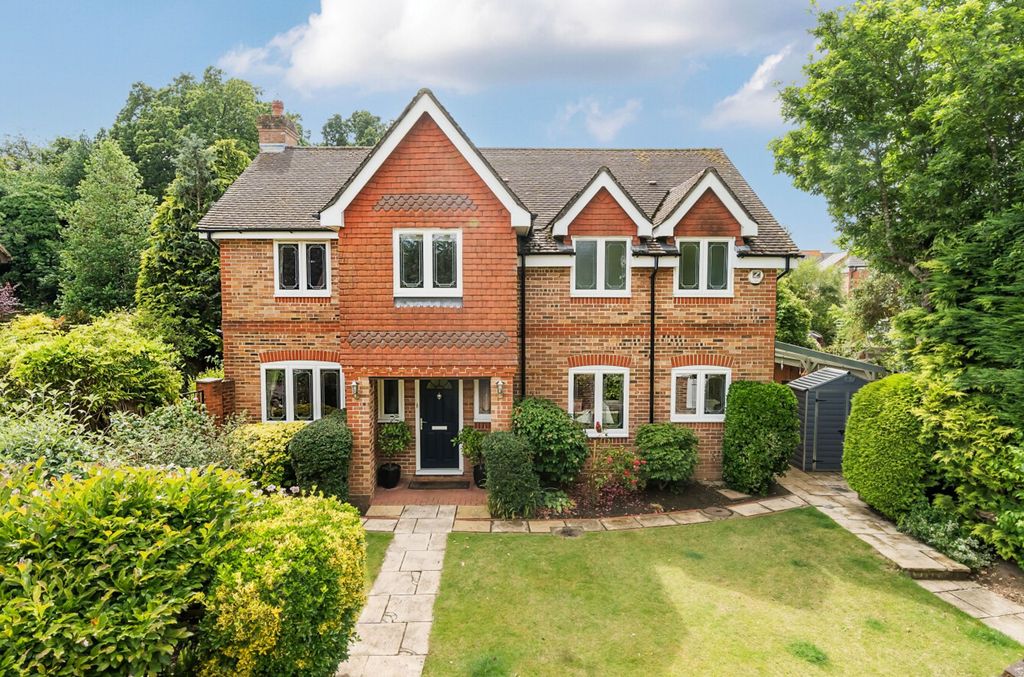 Additional image 25 of 5 bed detached house for saleHoggarth Close, Petersfield GU31