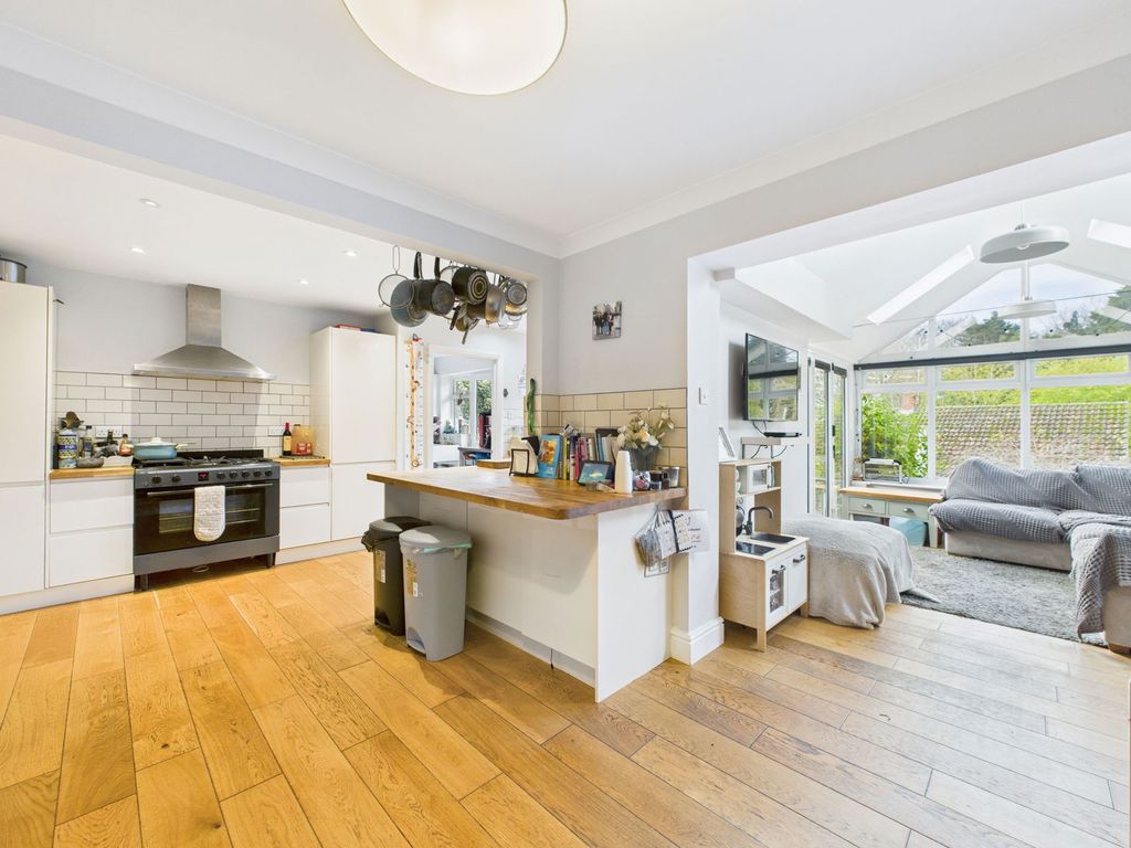 Property photo 3 of 25