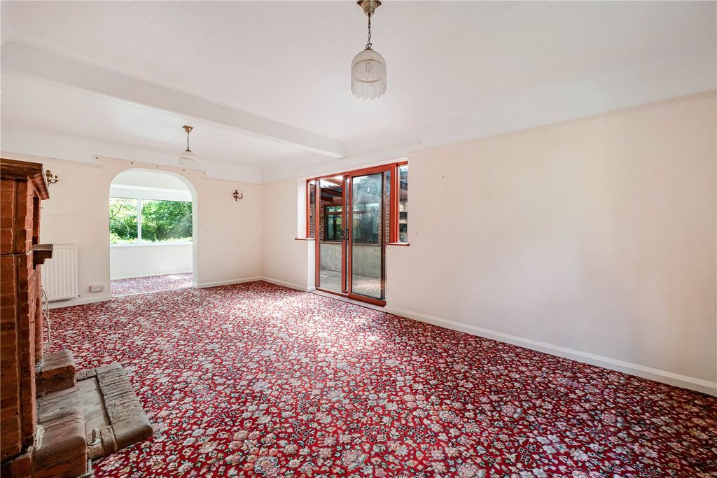 Property photo 2 of 37 Picture No. 21