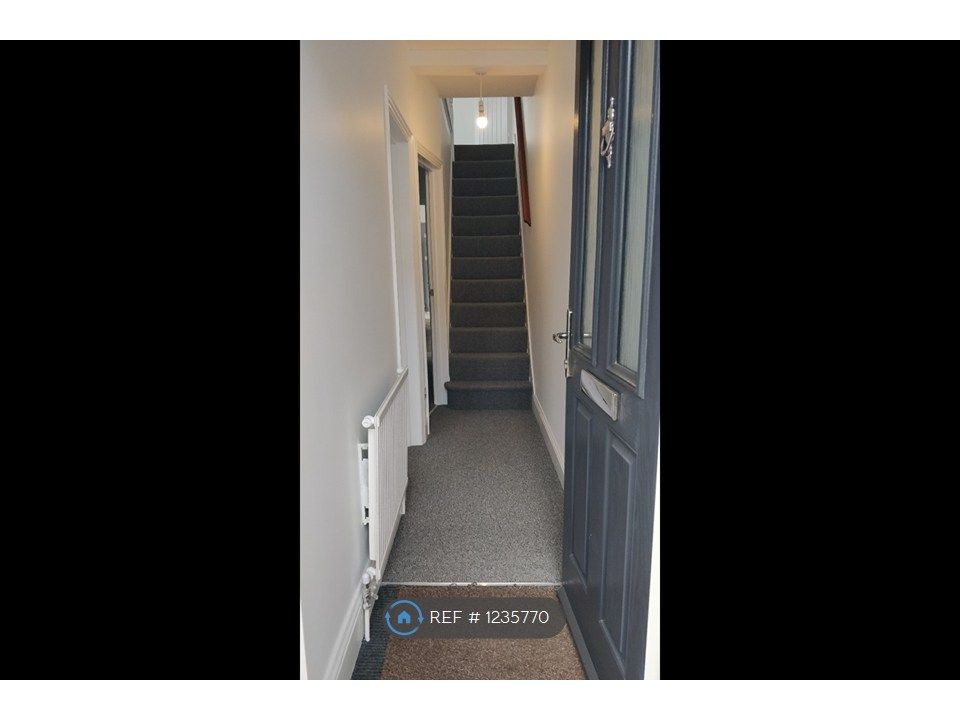 Property photo 3 of 35