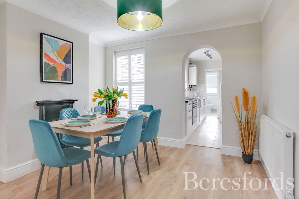 Property photo 2 of 22 Picture No. 15