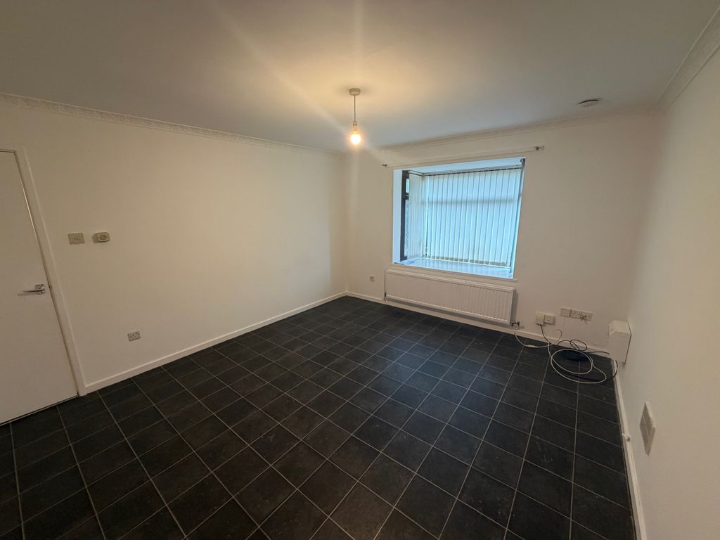 Property photo 1 of 10 Balcony